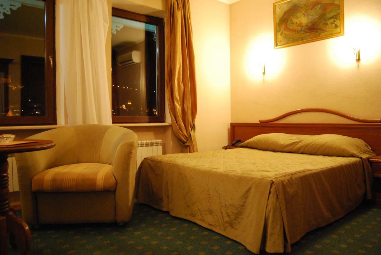 Hotel Nata Tbilisi Eksteriør billede